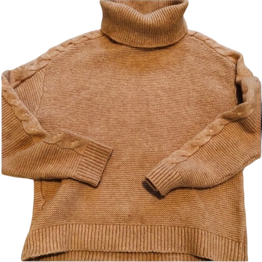 𝅺Primack size XS  loose cut knit turtleneck sweater cable knit detail on sleevee